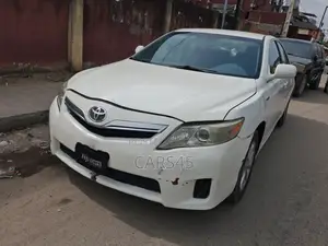 Toyota Camry 2010 Silver