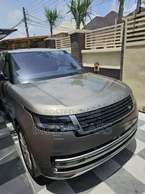 Land Rover Range Rover Vogue 2025 Gold