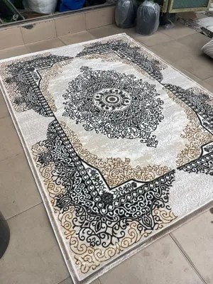 Royal Classic Center Rug