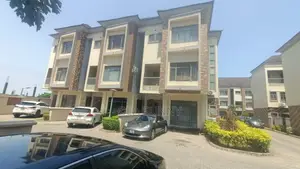 4bdrm Townhouse / Terrace in Gated Estate In for rent