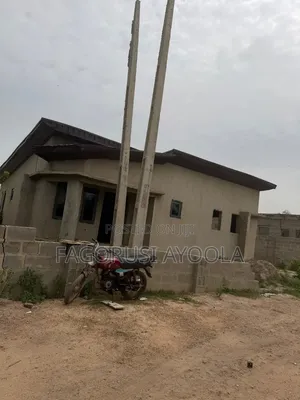 3bdrm Bungalow in Soka for sale