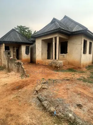 6bdrm Block of Flats in Ikpoba-Okha for sale