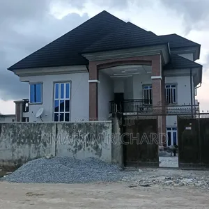 6bdrm Duplex in Bera, Sangotedo for rent