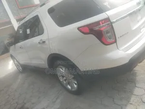 Ford Explorer 2013 White