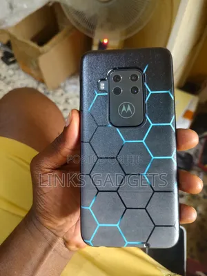 Motorola One Zoom 128 GB Black
