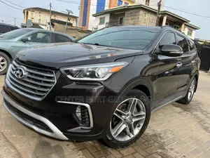 Hyundai Santa Fe SE Ultimate FWD 2018 Brown