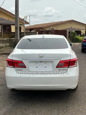 Lexus ES 350 2011 White