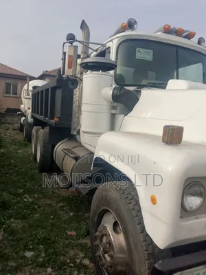 Tipper Truck