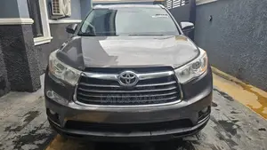 Toyota Highlander XLE 4dr SUV (3.5L 6cyl 6A) 2014 Gray