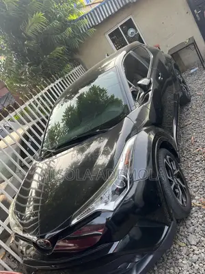 Toyota C-HR XLE FWD Sport Utility (2.0L 4cyl 2AM) 2018 Black