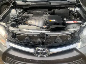 Toyota Camry 2017 Silver