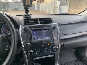 Toyota Camry 2017 Silver