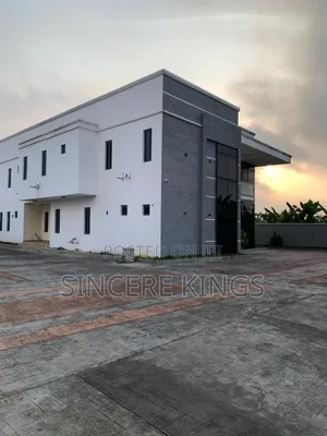 6bdrm Duplex in Shelter Afrique, Uyo for sale