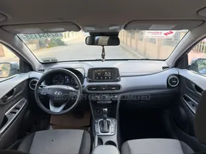 Hyundai Kona 2025 Gray