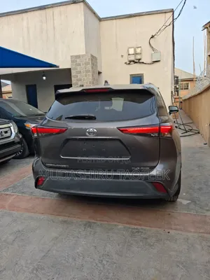 Toyota Highlander Limited AWD 2020 Gray