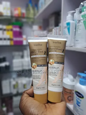 Sadoer Shea Butter Moisturising Soothing Foot Hand Cream