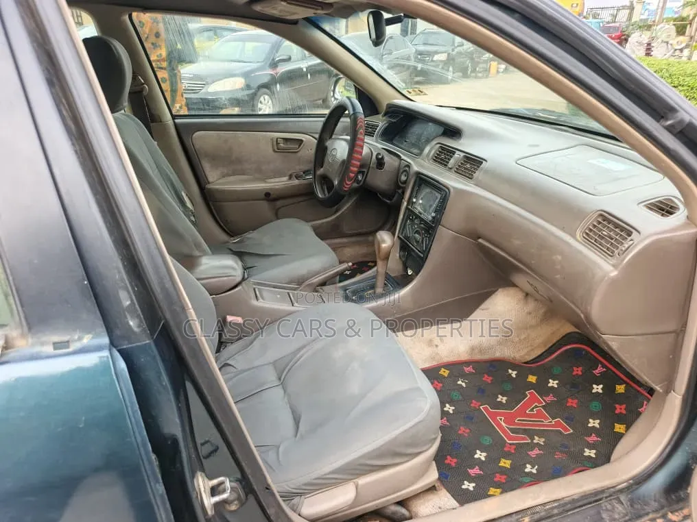Toyota Camry Automatic 1999 Green