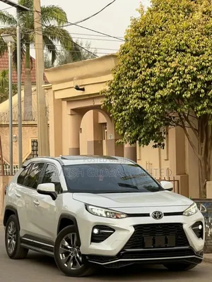 Toyota RAV4 2024 White