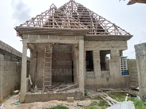 2bdrm Block of Flats in Teachers Quarter for Sale