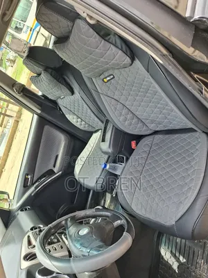 Toyota Matrix XR Hatchback FWD (1.8L 4cyl 4A) 2005 Black