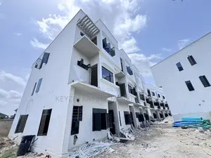 4bdrm Duplex in Ajao Estate for sale