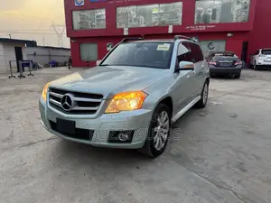 Mercedes-Benz GLK-Class 350 2010 Green