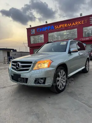 Mercedes-Benz GLK-Class 350 2010 Green