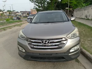 Hyundai Santa Fe GLS 4dr SUV AWD (3.3L 6cyl 6A) 2014 Brown