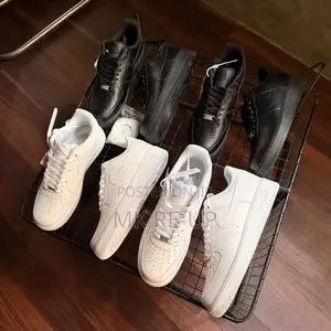 Nike Air Force 1 ‘07 Triple White/Triple Black (High Quality)