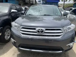 Toyota Highlander Limited 2012 Gray