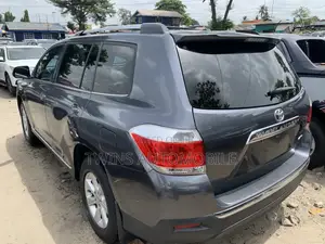 Toyota Highlander Limited 2012 Gray