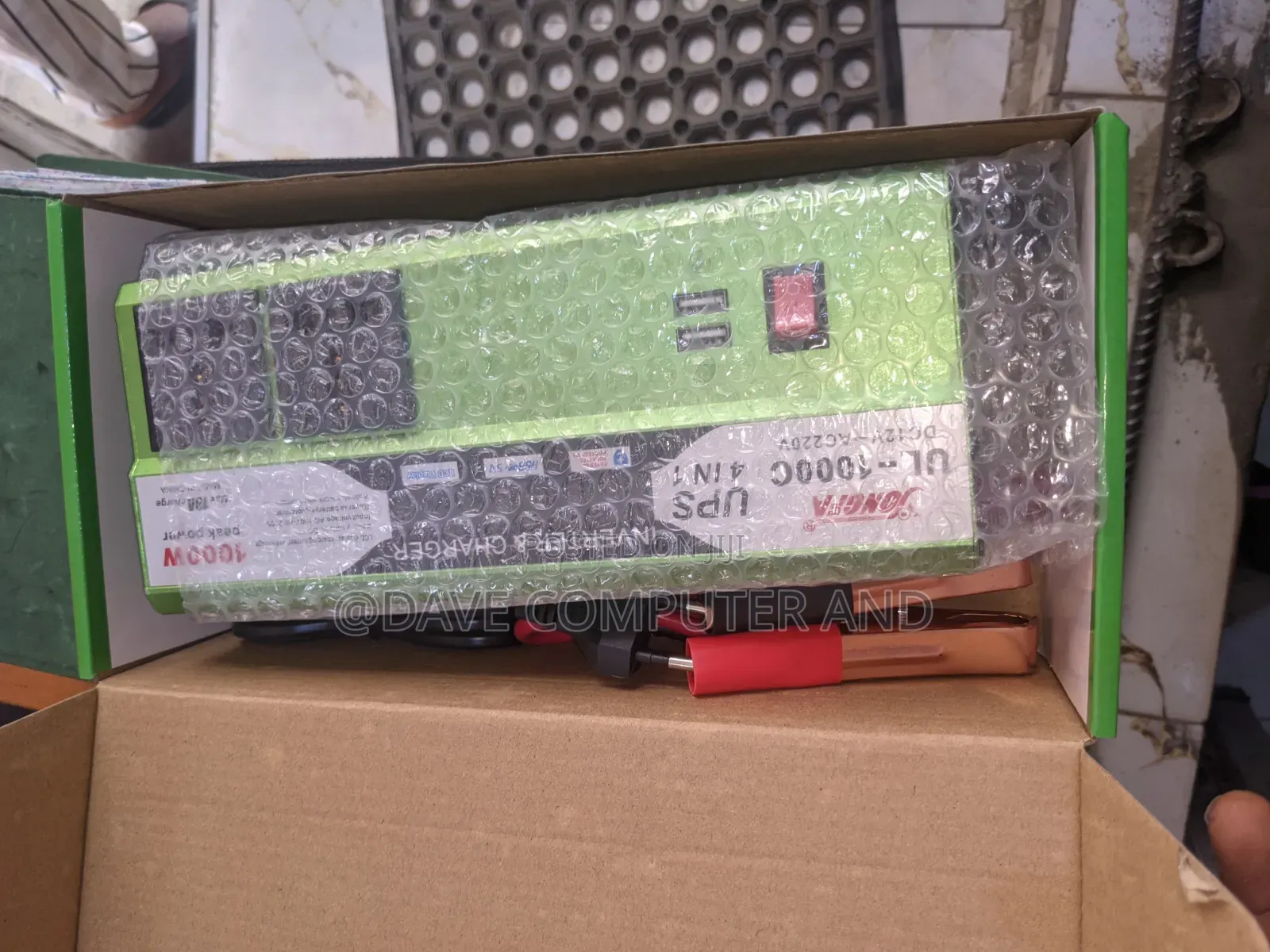 1000wtts Digital Inverter With Charger