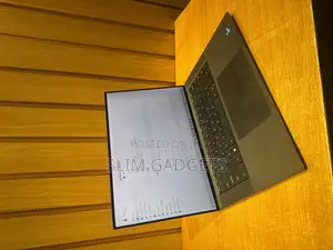 Laptop Dell Precision 5560 32GB Intel Core i7 SSD 512GB