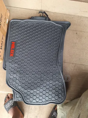Hilux Foot Mat