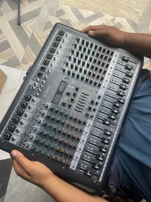Yamaha Selection12 12 Channel Mixer