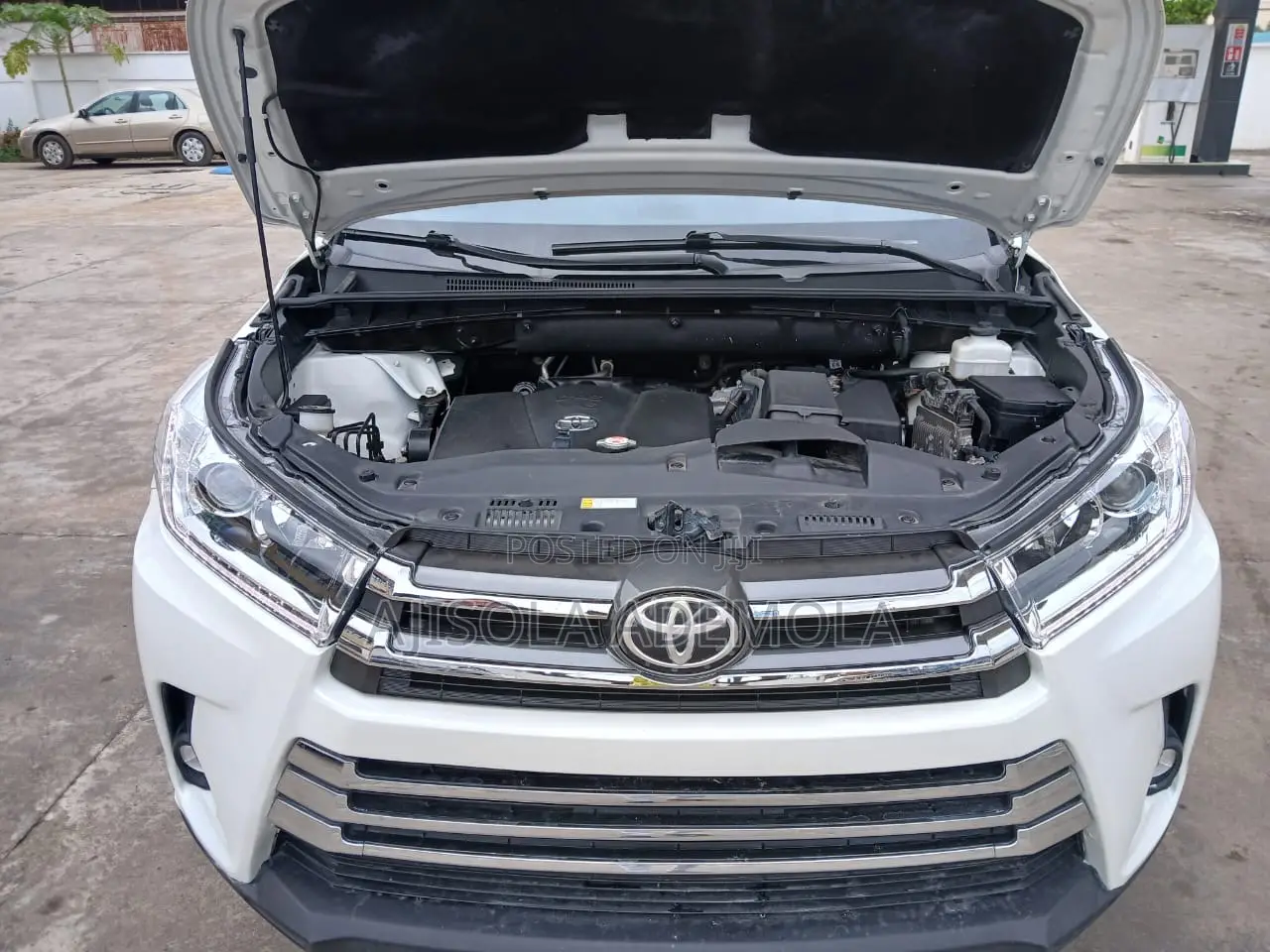 Toyota Highlander Limited 2019 White