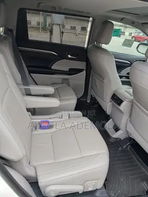 Toyota Highlander Limited 2019 White
