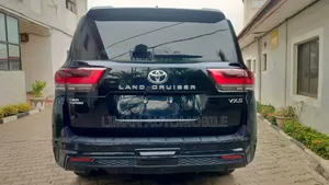 New Toyota Land Cruiser LC300 2025 Black