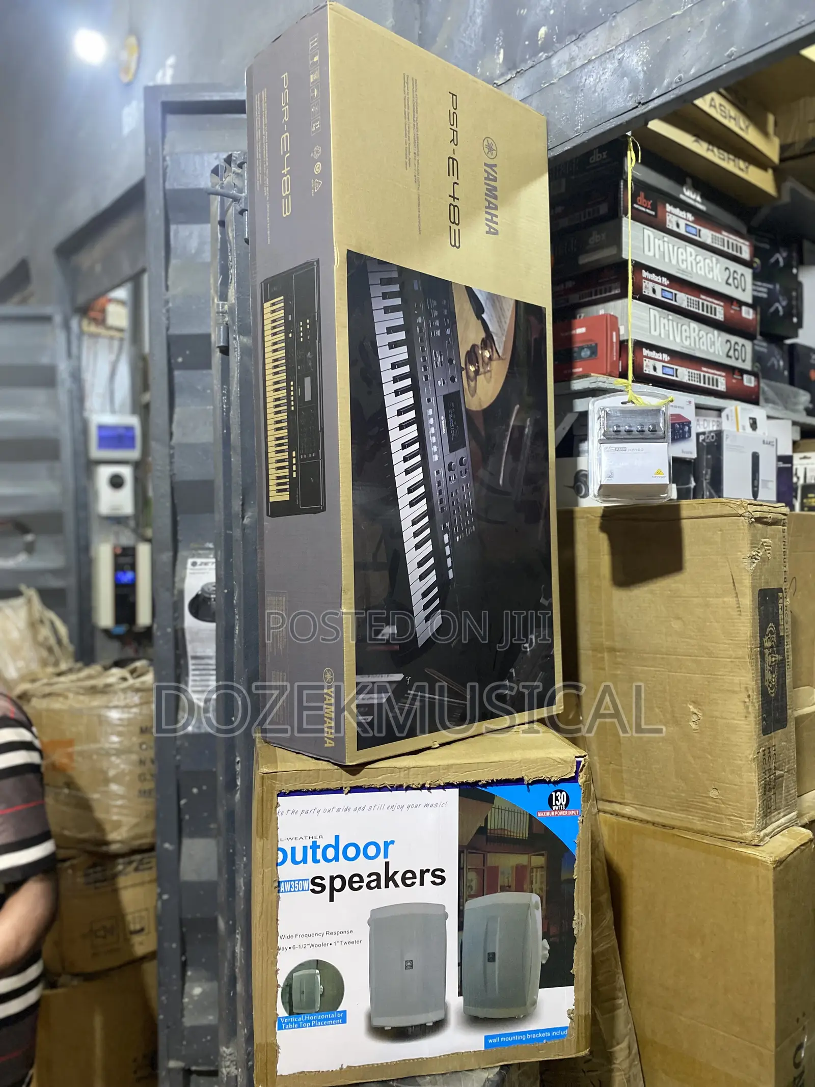 Yamaha PSR E483 Keyboard