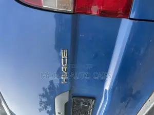 Toyota HiAce 2004 Blue