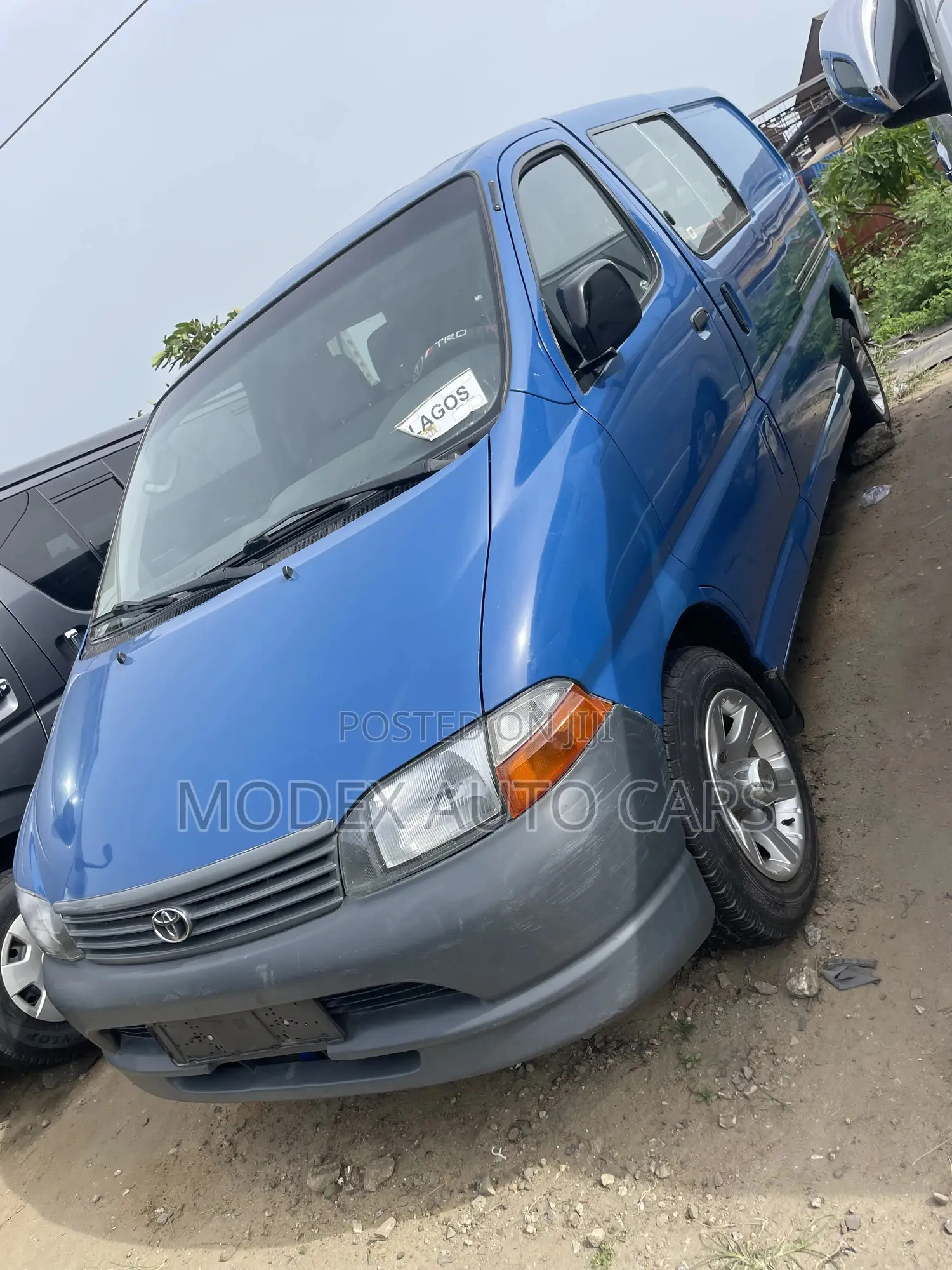 Toyota HiAce 2004 Blue