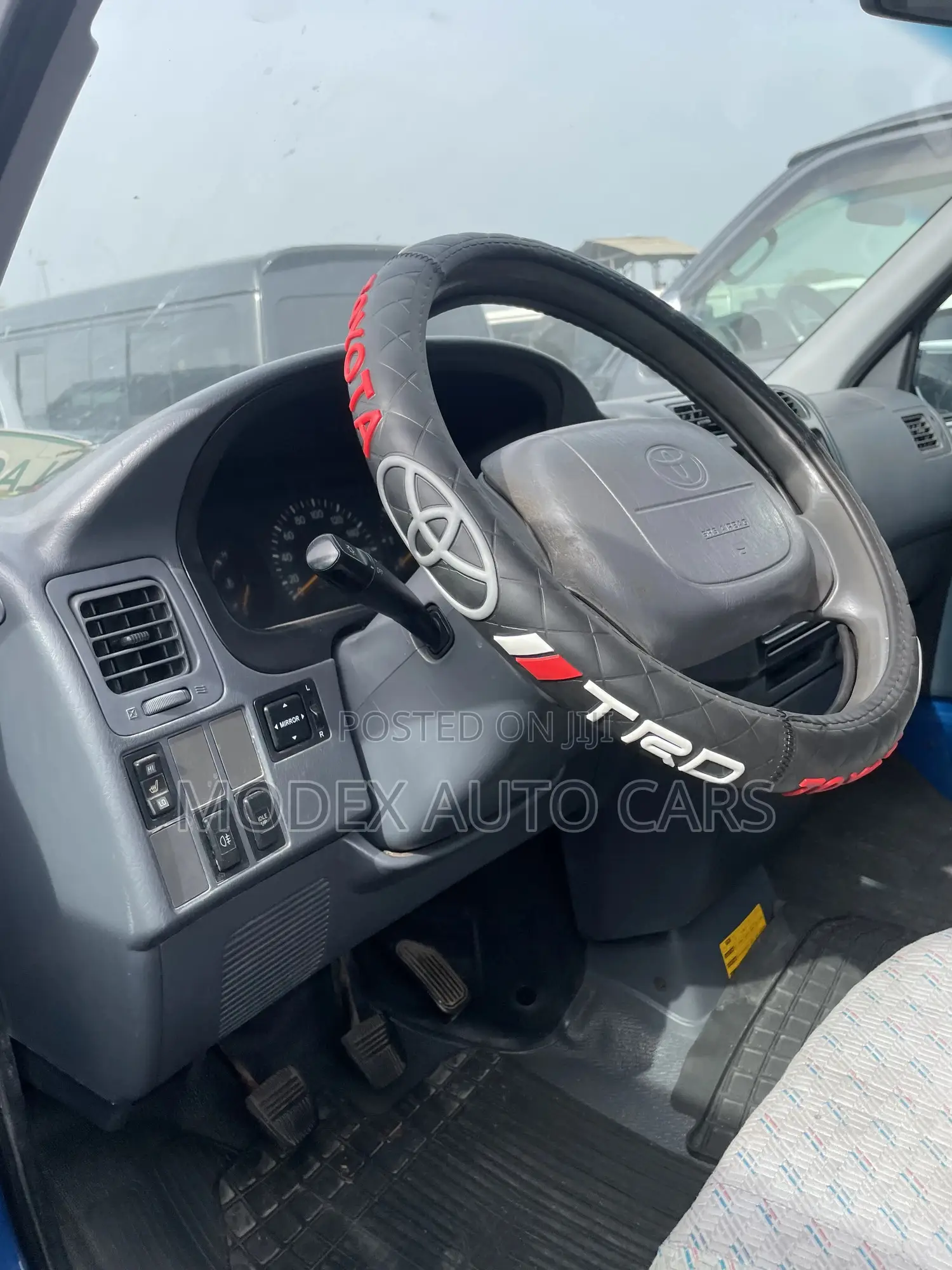 Toyota HiAce 2004 Blue