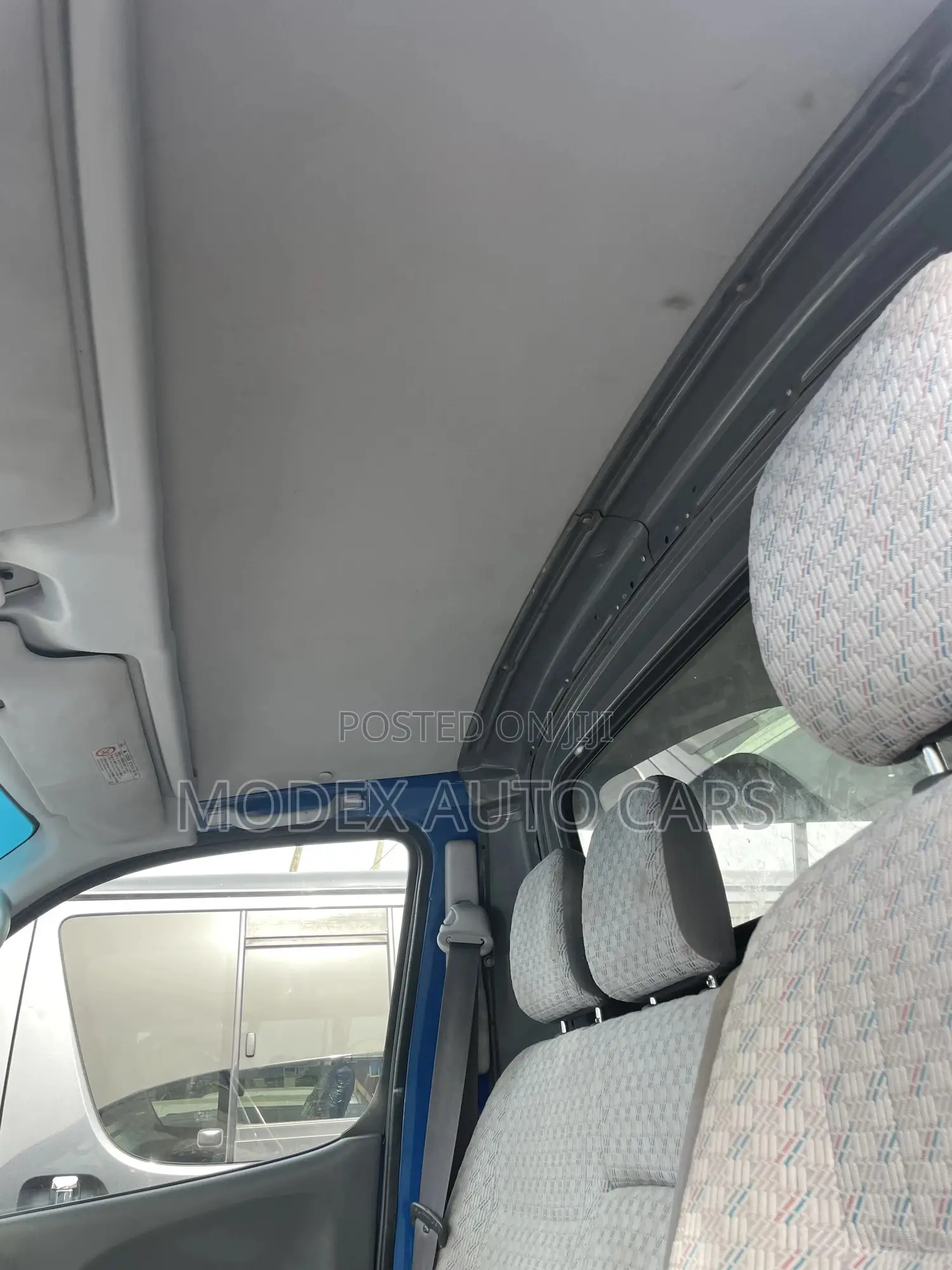 Toyota HiAce 2004 Blue
