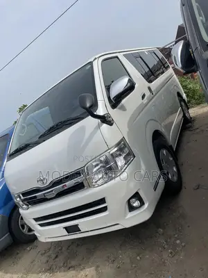 Toyota HiAce 2010 Black