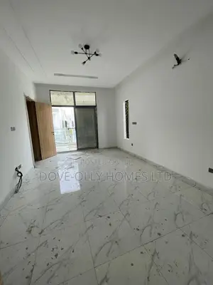 4bdrm Duplex in Royal Pinne Estate, Lekki Phase 2 for rent