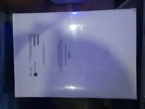New Apple iPad 9.7 64 GB Gray