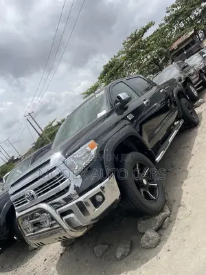 Toyota Tundra 2017 Black