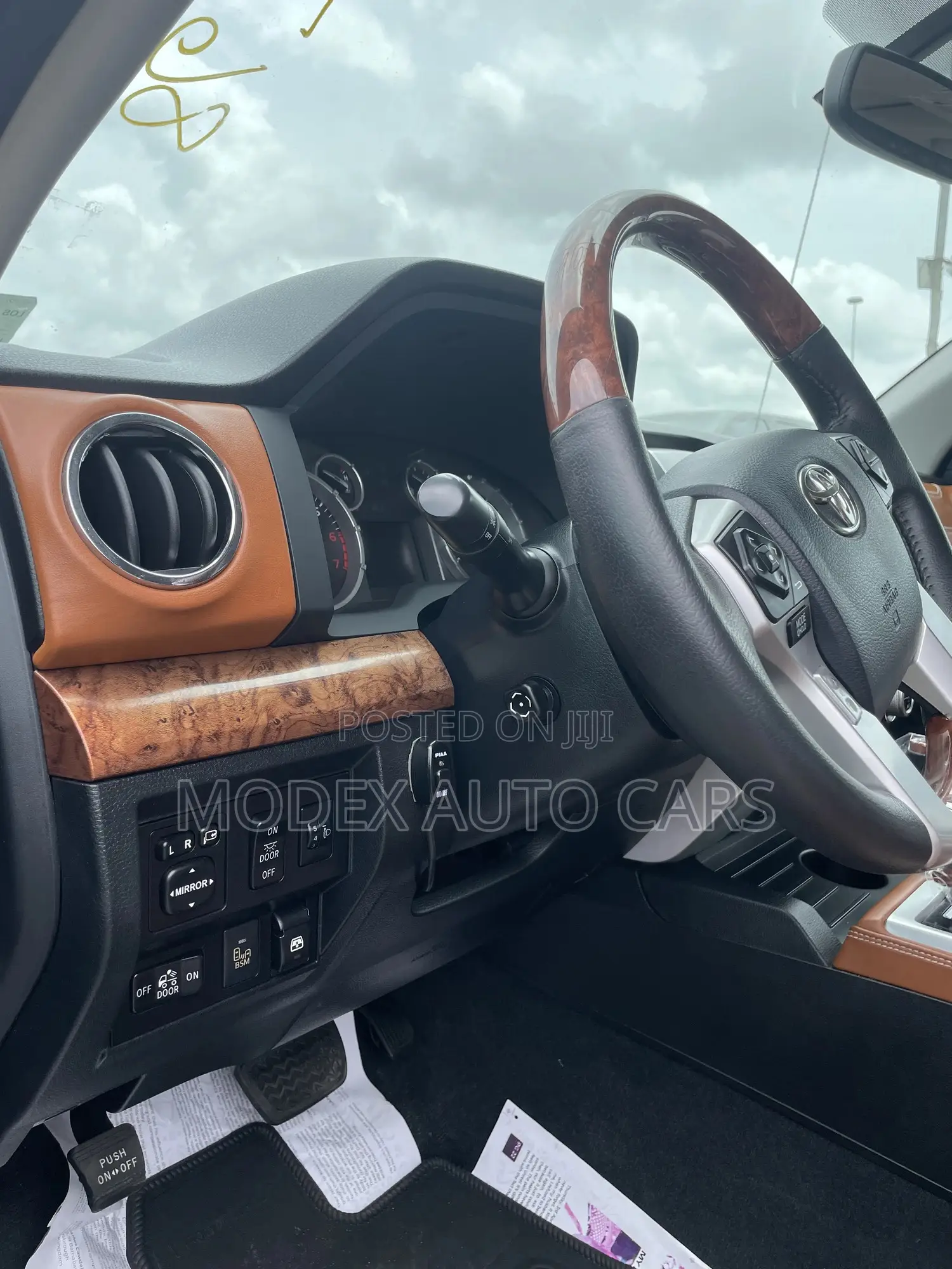 Toyota Tundra 2017 Black