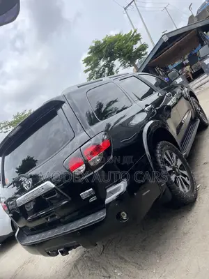 Toyota Sequoia 2013 Black