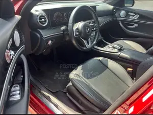 Mercedes-Benz E300 2019 Red